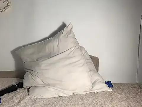 Freechat gymyagirlll on StripChat