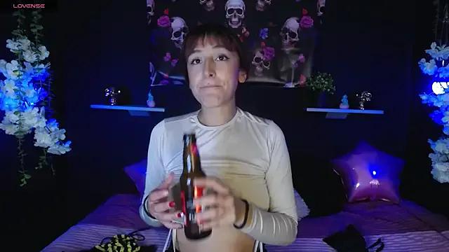 Freechat HairyKitty__ on StripChat