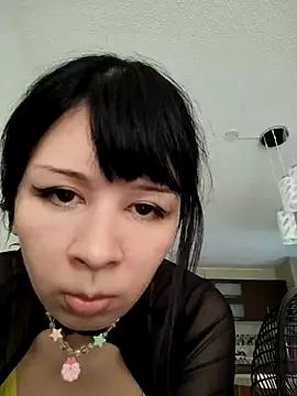 Haru_Queenn on StripChat