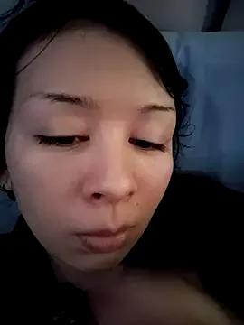 Haru_Queenn on StripChat