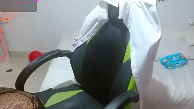 Freechat hiilarybrown on StripChat