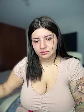 horny_roomiess on StripChat