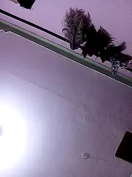 Horny_slut23 on StripChat