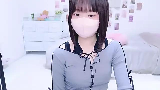 Group Im_Yu-na on StripChat