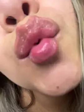 Iris_lee on StripChat