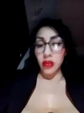 Freechat Isabellitasexi38 on StripChat