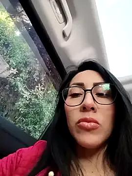 Freechat Isabellitasexi38 on StripChat