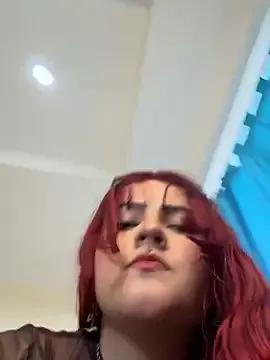 Freechat Ivelleee_ on StripChat