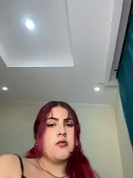 Freechat Ivelleee_ on StripChat