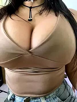 izanmiller2001 on StripChat