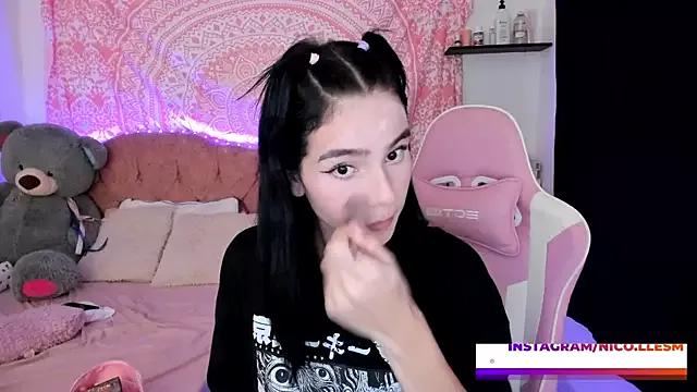 jade_dakota__ on StripChat