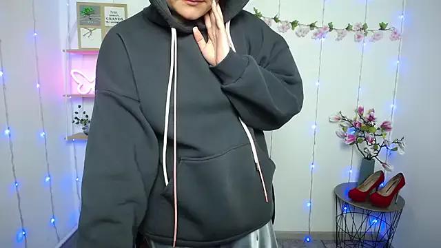 JasmineAsha on StripChat