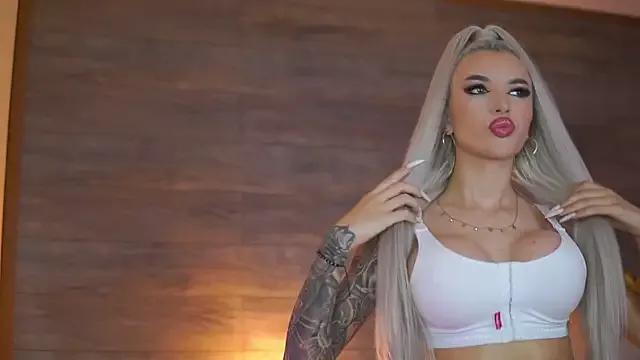 Juicy_Jessye on StripChat