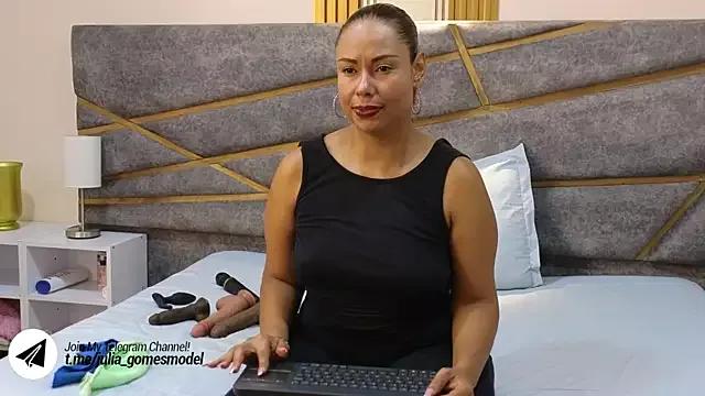 Julia_Gomes on StripChat