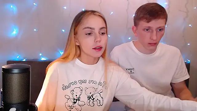 Freechat juliaanddima on StripChat