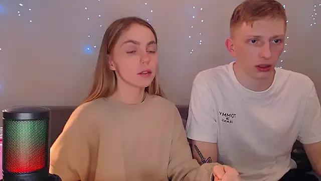 Freechat juliaanddima on StripChat