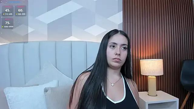 Julietasantos__ on StripChat