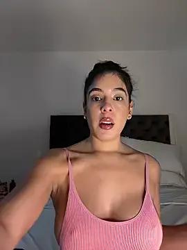 Freechat kamivolkano on StripChat