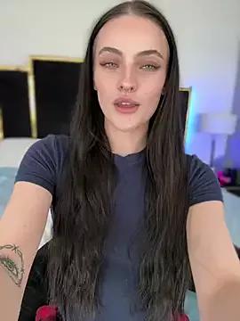 Freechat KarissaChantelle on StripChat