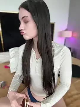 Freechat KarissaChantelle on StripChat