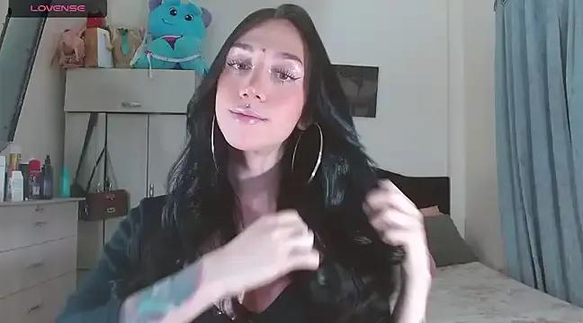 karla_zambrano on StripChat