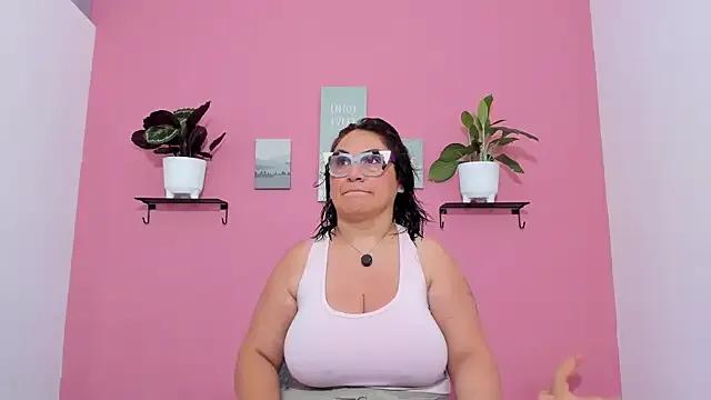 Karo_11_ on StripChat