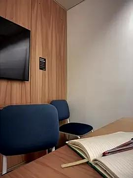 Katee_Jones on StripChat