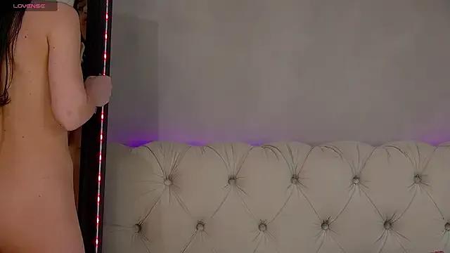 KateReevah on StripChat