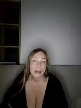 Freechat katiestevens on StripChat