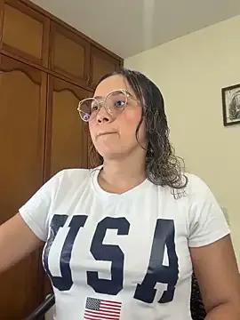 Kay_LustyWife on StripChat