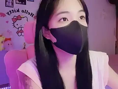 keelinnn19 on StripChat