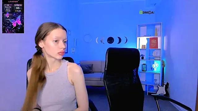 khloebeauty — handbra