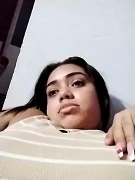 Freechat kiara_milf_ on StripChat