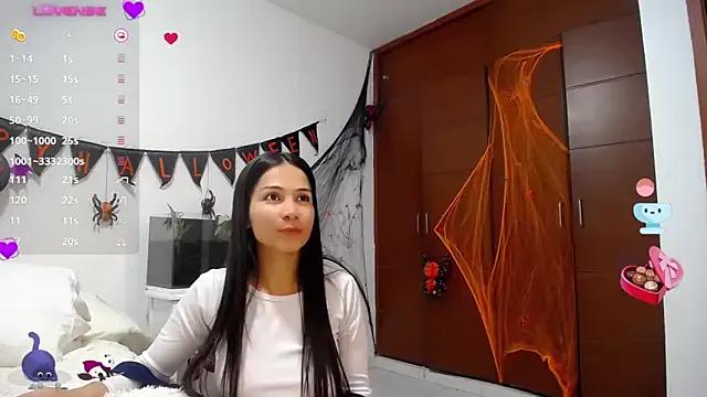 Freechat kimberlyshantal on StripChat