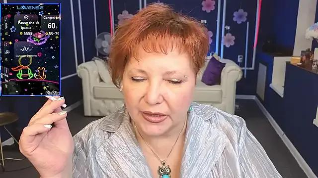 Kira_Kenett on StripChat