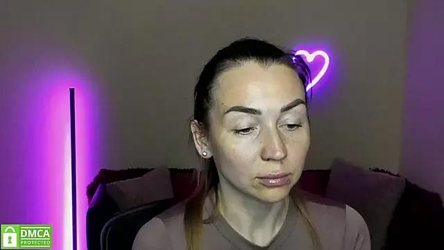 Freechat Kiss_julli88I on StripChat