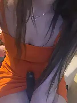 LaPetitechienne1 on StripChat