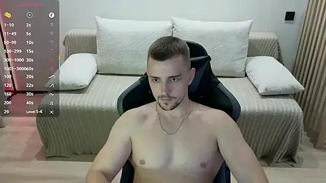 Larstar01 on StripChat