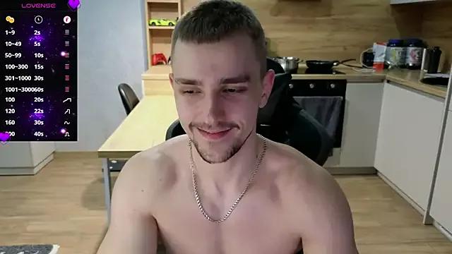 Larstar01 on StripChat