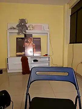 Latin_summer on StripChat