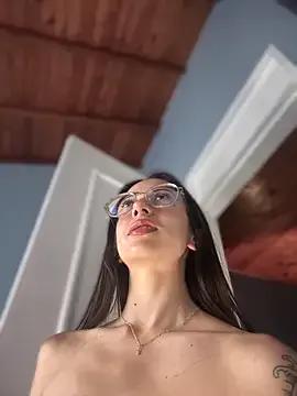 lauravasquez on StripChat