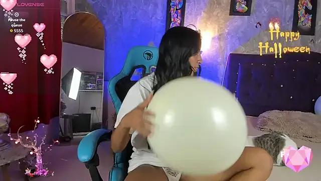 Lauren_smiles on StripChat