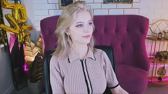 LeonaStane on StripChat