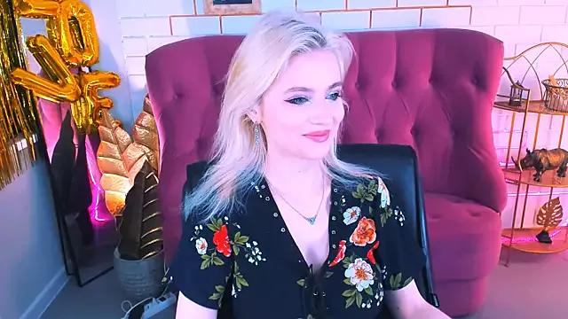 LeonaStane on StripChat