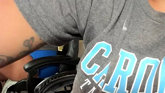 Freechat lia_mariana on StripChat