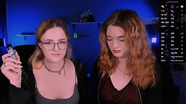 liana_kisses on StripChat