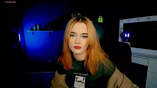 liana_kisses on StripChat