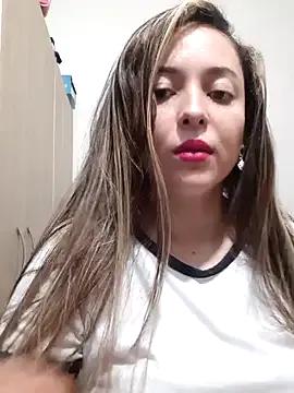 lindsay-rosee — flash  tits