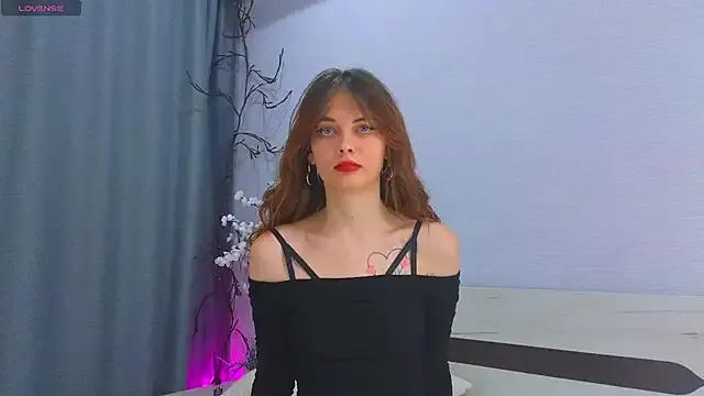 LisaDrake on StripChat