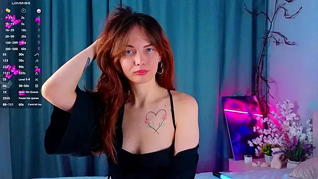 LisaDrake on StripChat